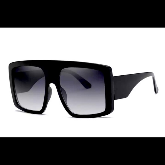 DIOR LIKE OVERSIZED BLACK SHADES! - Picture 1 of 5